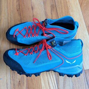NEW - Salewa Alpenviolet GTX Knit - Women Hiking Boots - Size 7.5